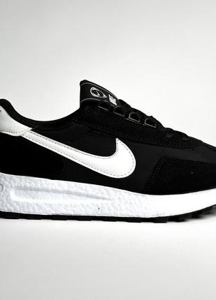 Оберіть стильні кросівки nike boost sneakers black/white