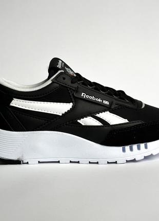 Оберіть стильні кросівки reebok legacy black/white