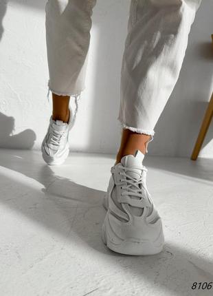 Белые кожаные грубые массивные кроссовки с сеткой в сетку на толстой грубой подошве платформе4 фото