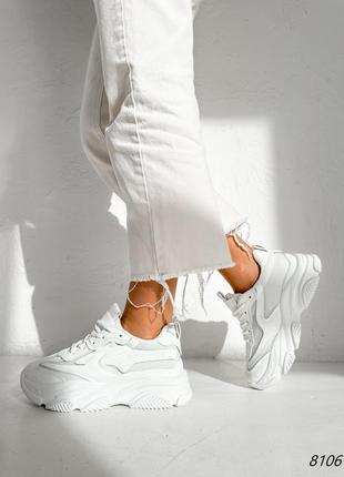 Білі шкіряні масивні грубі кросівки з сіткою в сітку на товстій грубій масивній підошві платформі5 фото