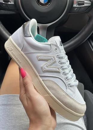 Оберіть стильні кросівки new balance pro court white
