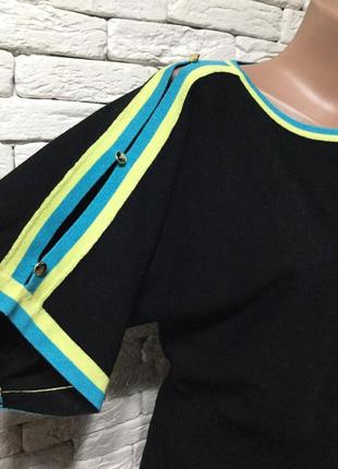 Трикотажный джемпер-блузка с цветными полосками6 фото