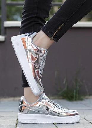 Оберіть стильні кросівки nike air force 1 sp liquid metal silver