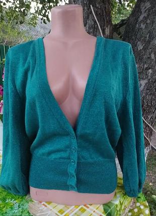 Зеленая кофточка