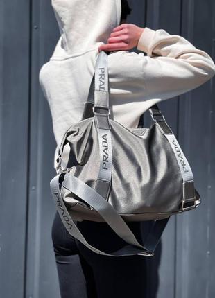 Спортивна дорожня сумка прада брендова спортивна сумка prada нейлонова стильна сумка спорт для дівчат2 фото