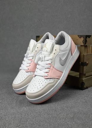 Женские кроссовки nike air jordan 1 low низкие белые с серым с пудрой скидка sale &lt;unk&gt; smb1 фото