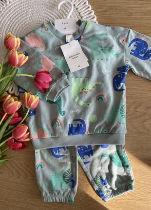 Костюм с динозаврами от бренда h&amp;m