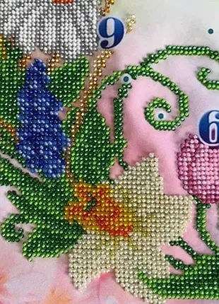 Часы вышитые бисером, ручная работа, отличная идея для подарок