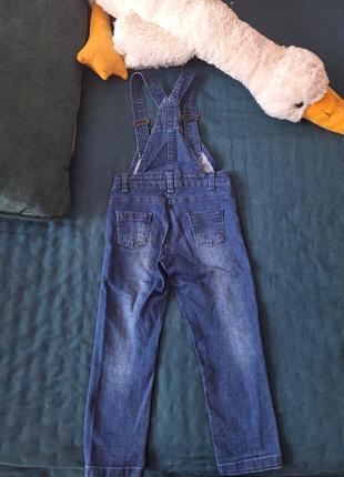 Комбинезон джинсовый на 2-4 года2 фото