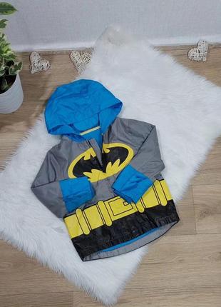 Легкая влагостойкая куртка batman мальчику на 3-4 года