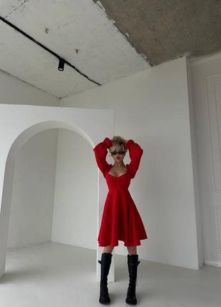 Червона сукня до коліна вільного крою4 фото
