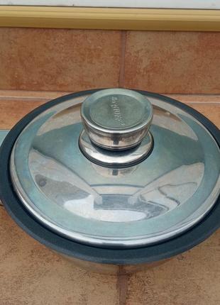 Продам оригинальную сковороду -сотейник от bergoff в идеальном состоянии 24 см
