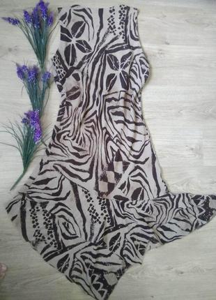 Летнее бежево-коричневое платье миди klass с ассиметричными воланами/абстрактный принт/xxl3 фото