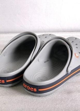 Сабо крокс мужские серыеcrocband clogs light grey/navy 10