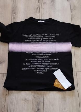 Футболка зі стразами.