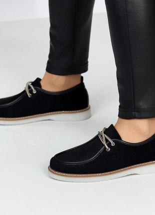 Легкие повседневные черные туфли с перфорацией на весну низкий ход доступная цена5 фото