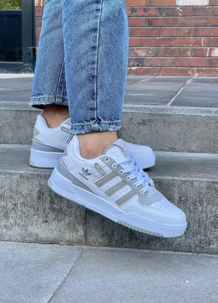 Женские кроссовки adidas new forum low white beige