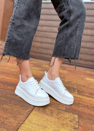 Стильные удобные весенние белые кроссовки 2024 кеды весенняя обувь натуральная кожа на высокой подошве8 фото