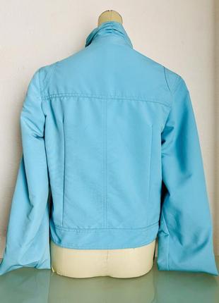 Куртка ветровка бомбер женская  голубая короткая молодежная на молнии7 фото