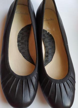 Кожаные женские балетки туфли clarks кожаные жензкие черновие балетки туфлы клакс