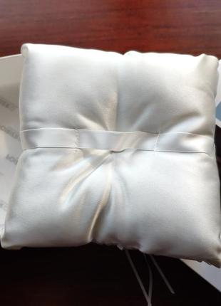 Свадебная подушка для колец poirier нидерланды3 фото