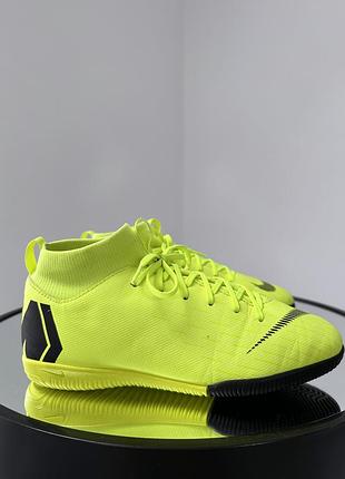 Яркие популярные футзалки nike mercurial