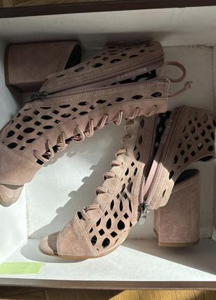 Нові босоніжки туфлі сандалі сандалії ботильйони
