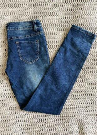 Джинсы женские