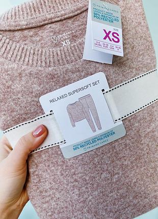 Красивый домашний костюм , очень мягкий невесомый . новый!