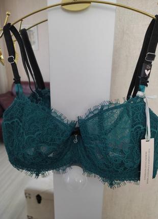 Бюстгальтер victoria's secret 32d