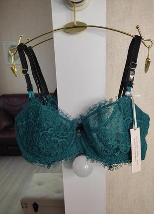 Бюстгальтер victoria's secret 32d