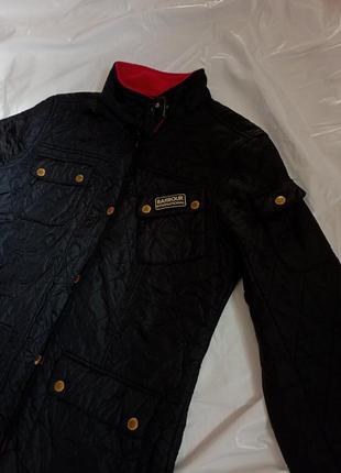 Черно-красная унисекс куртка от barbour1 фото