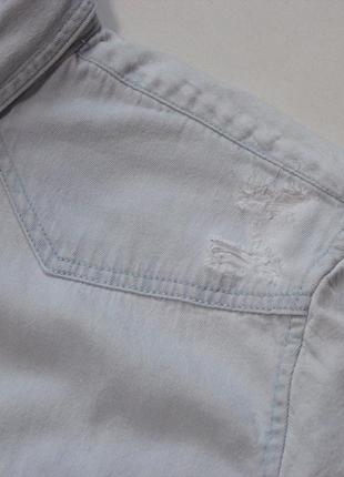 Четкая джинсовая шведка / тенниска / рубашка на короткий рукав с distress эффектом4 фото