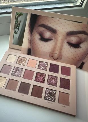 Huda beauty the new nude palette1 фото