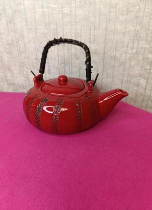 Керамический чайник заварник красный с иероглифами для чайной церемонии