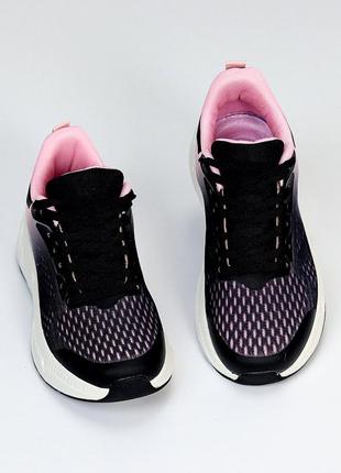 В наличие летние женские кроссовки из текстиля, в микс черный + розовый цвет на шнурках,6 фото