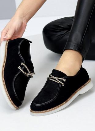 Классические женские черные  туфли с перфорацией насквозь, низкая подошва, весенний вариант,3 фото