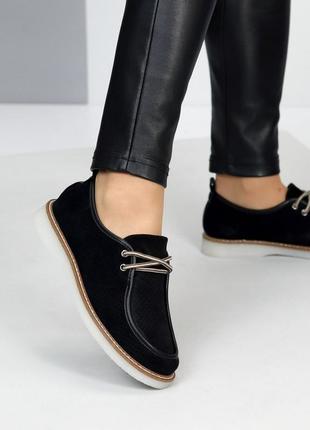 Классические женские черные  туфли с перфорацией насквозь, низкая подошва, весенний вариант,7 фото