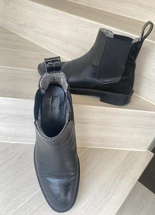 Челсі zara шкіряні
