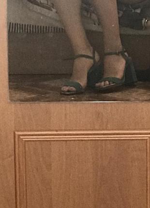 Босоніжки з квадратним мисом/ босоніжки з квадратним мисом5 фото
