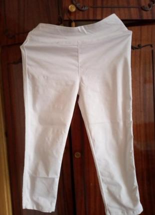 Стильные белые джинсовые брюки 3/4 бренда  encuentro1 фото