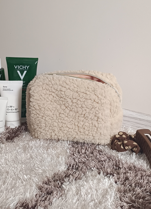 Косметичка тедді, вмістка косметичка в дорогу, мʼяка косметичка в валізу