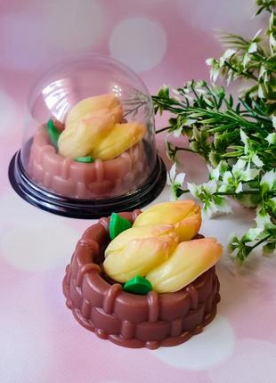Мило ручної роботи кошик тюльпанів у куполі, мило з рослинними та ефірними оліями7 фото