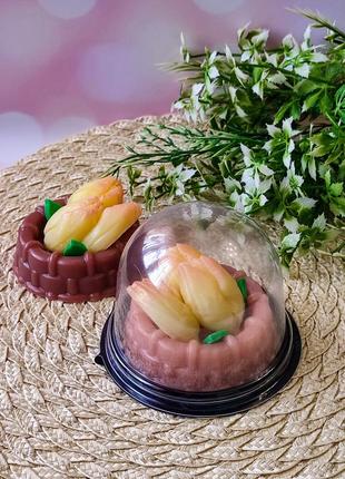 Мило ручної роботи кошик тюльпанів у купол,і дуже великий шматочок мила з рослинними та ефірними оліями3 фото