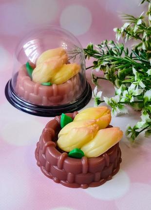 Мило ручної роботи кошик тюльпанів у купол,і дуже великий шматочок мила з рослинними та ефірними оліями5 фото