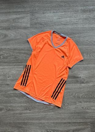 Яскрава спортивна футболка для тренувань adidas 38/m