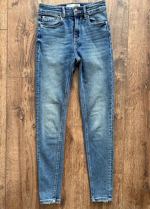 Джинси stradivarius 34 skinny