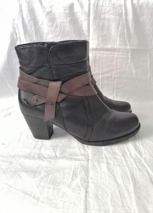 Женские кожаные ботинки на каблуке2 фото