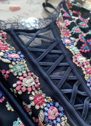 Корсет с вышивкой и камушками unlined lace-up corset top dream angels8 фото