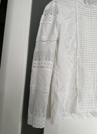 Белая блуза с ажурным кружевом2 фото